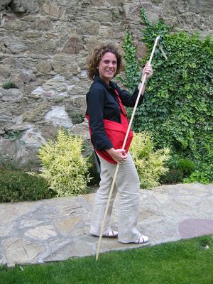 Vicky tocant la 'guitarra'
