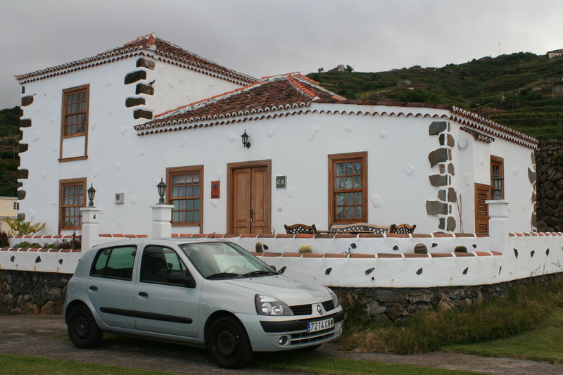 el cotxe i la casa simón
