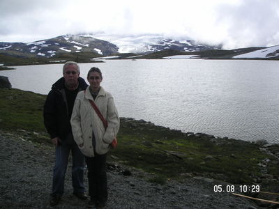 Anna i Jens a 1200 metres
Un llac amb vista fant`stica d'un glaciar al fons
Palabras clave: Noruega Glaciar