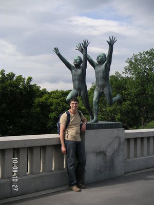 Vigeland 1
La primer afotografia al parc d'en Vigeland, esculptor norueg, a Oslo
Palabras clave: Vigeland Oslo Noruega