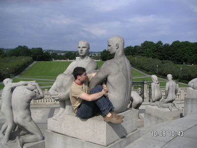 Vigeland 4
Tres homes interessants
Palabras clave: Vigeland Oslo Noruega